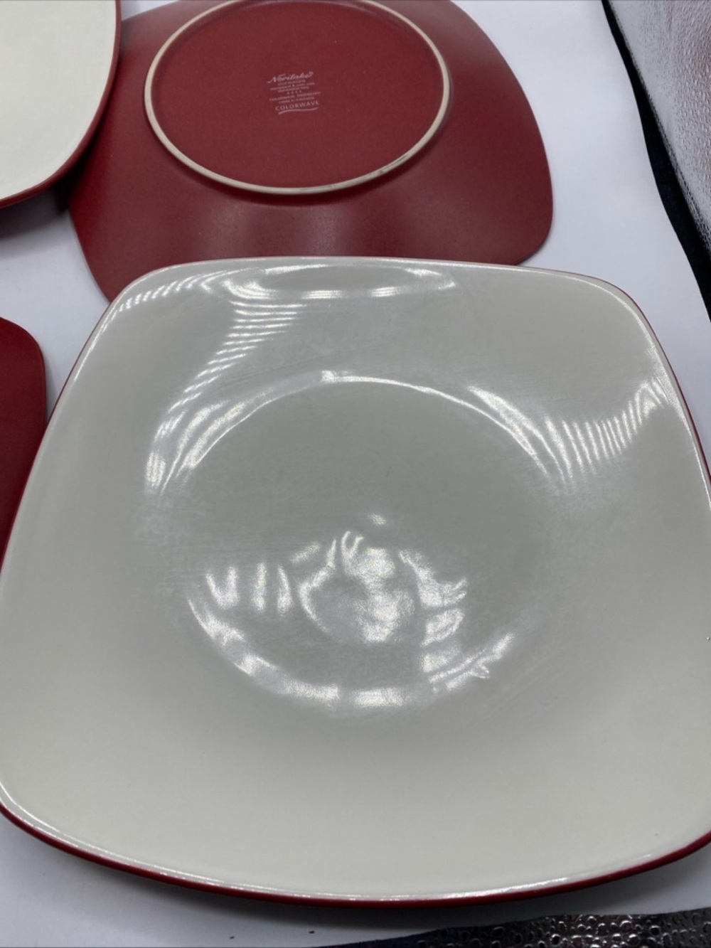 Noritake Stoneware Raspberry Colorwave 4 Square Plates 8 3/8" White / Red - Picture 4 of 6